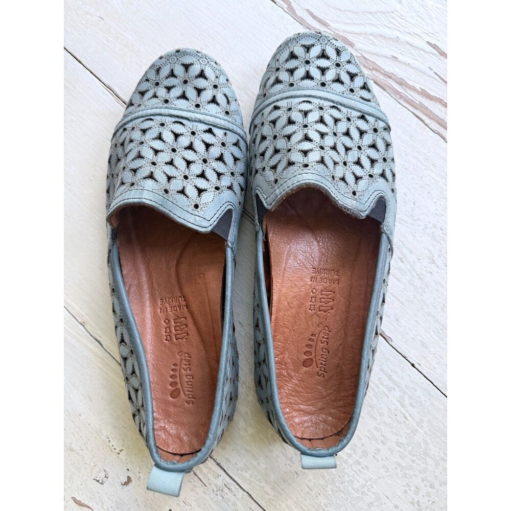 Spring Step Blue Leather Floral Cutout Loafers Shoes Size 38 NWOT